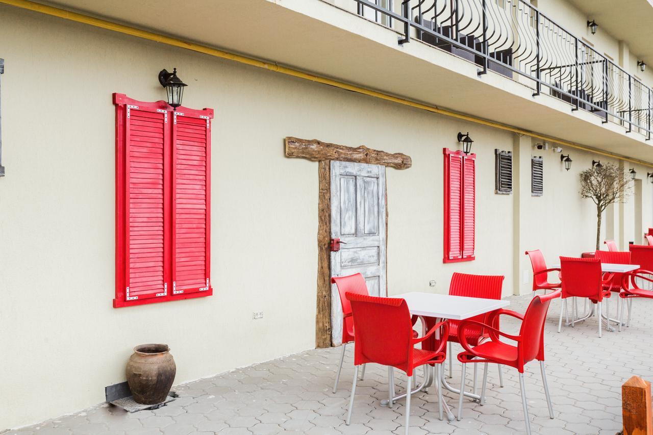 Vila Nicole Hotel Hateg Exterior photo
